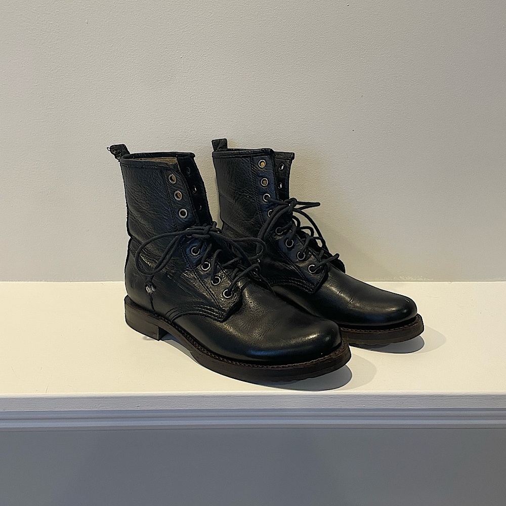 FRYE VERONICA WOMENS BLACK COMBAT BOOTS SIZE 7.5